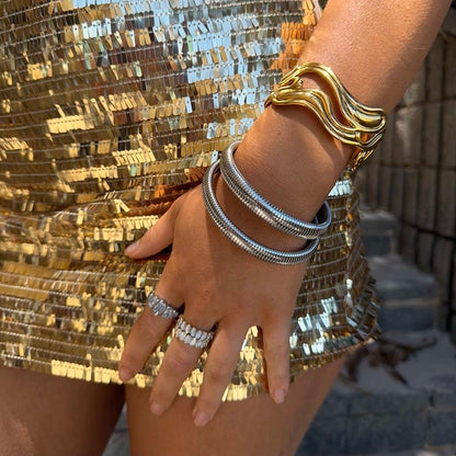 Livia Bangle